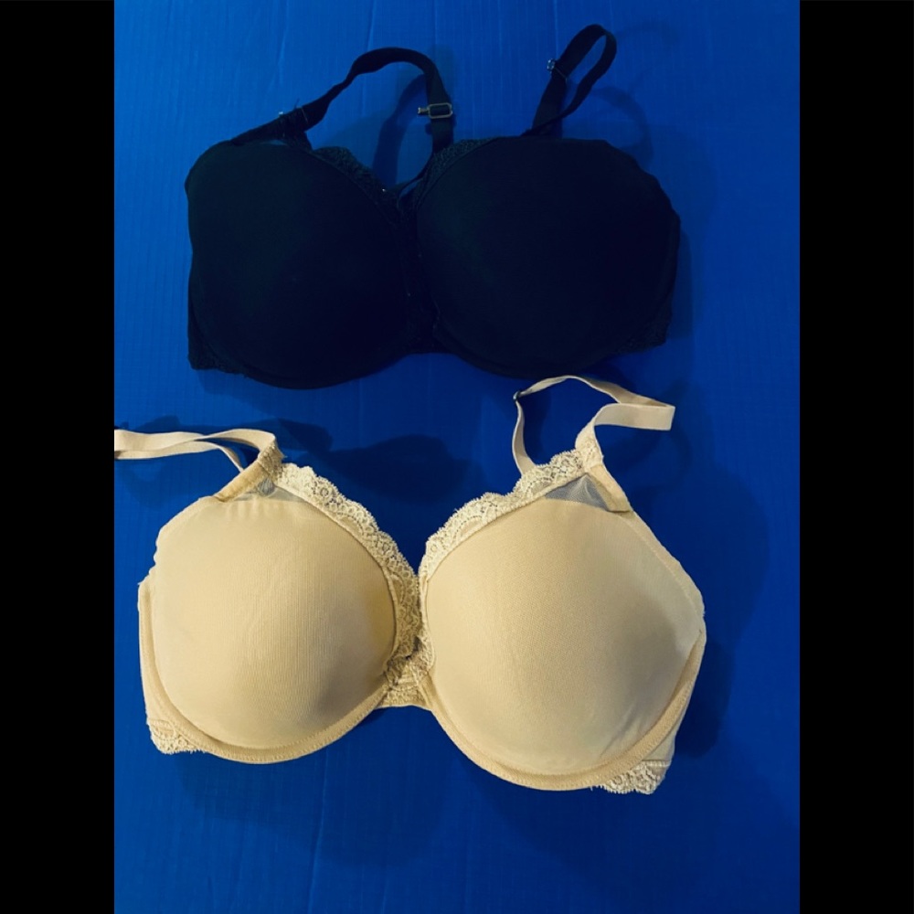 Set of 2, simply Vera wang bras